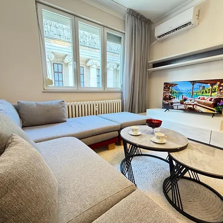 Vienna 2bdr Near Opera And Cathedral W Working Space Apartment Sofia