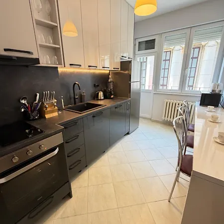 Vienna 2bdr Near Opera And Cathedral W Working Space Apartment Sofia