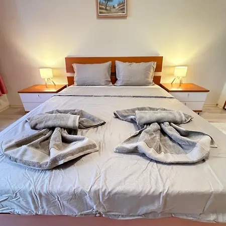 Vienna 2bdr Near Opera And Cathedral W Working Space Apartment Sofia